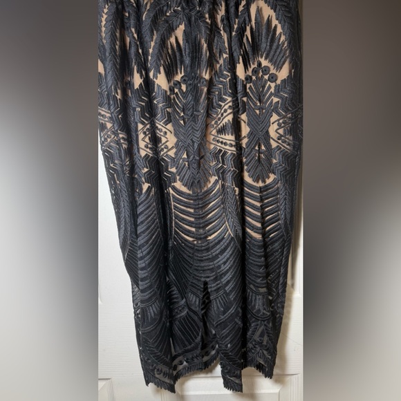 Bardot Black and Tan Patterned Cocktail Dress size 12 Women’s Worn Once. - Picture 6 of 9